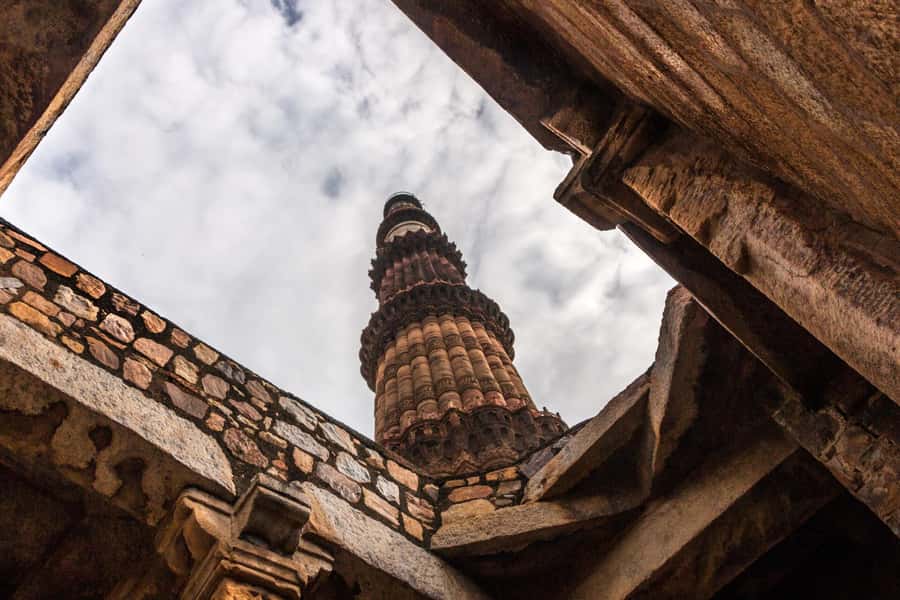 New Delhi Night Life Tour with Street Food - Delhi at night, with food as the thread