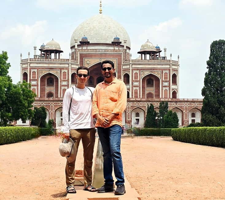 New Delhi & Old Delhi Private Guided Tour For 4-8 Hours - A private route across two very different Delhis