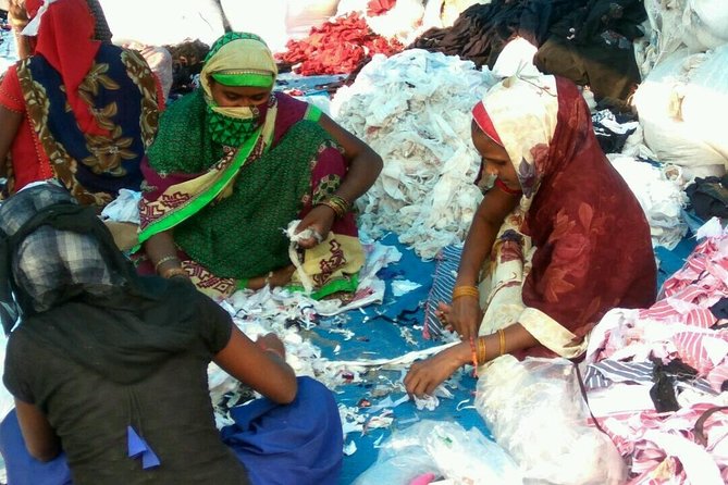 New Delhi: Sanjay Colony Slum Tour with Locals - Key points to know before you book