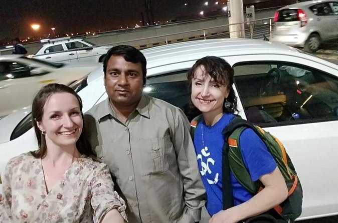 New Delhi to Agra Jaipur 4 Days Tour - The car, driver, and guide setup