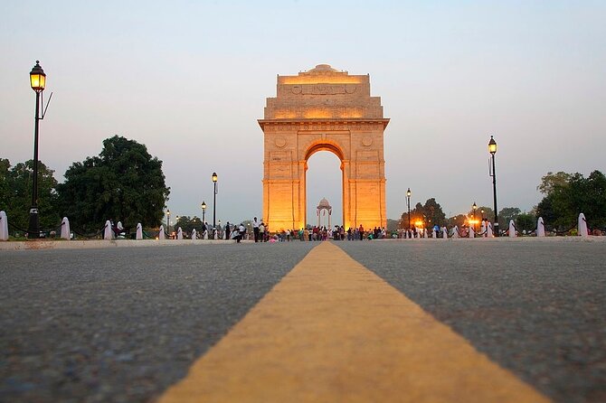 Night view Delhi Tour by AC Car From Delhi - Bangla Sahib, Birla Mandir, and respectful sightseeing