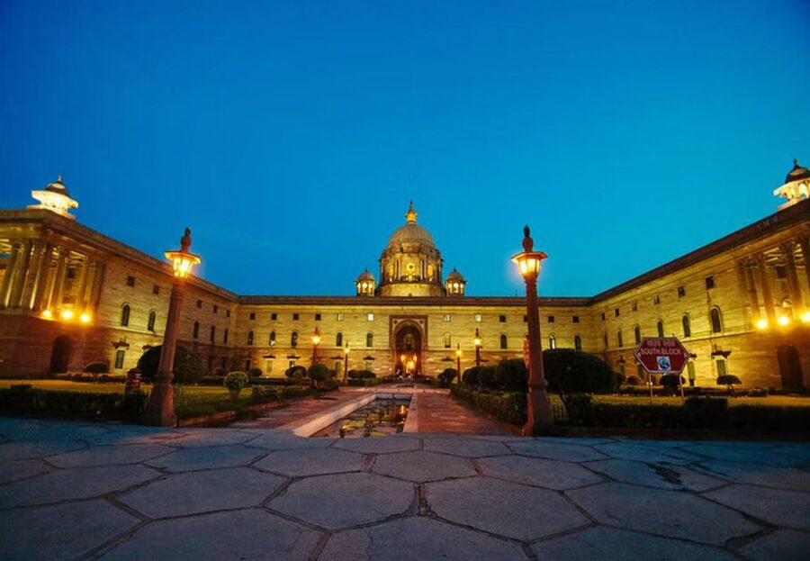 Night View of Delhi Tour - 4 Hrs - ISKCON Temple and the importance of timing