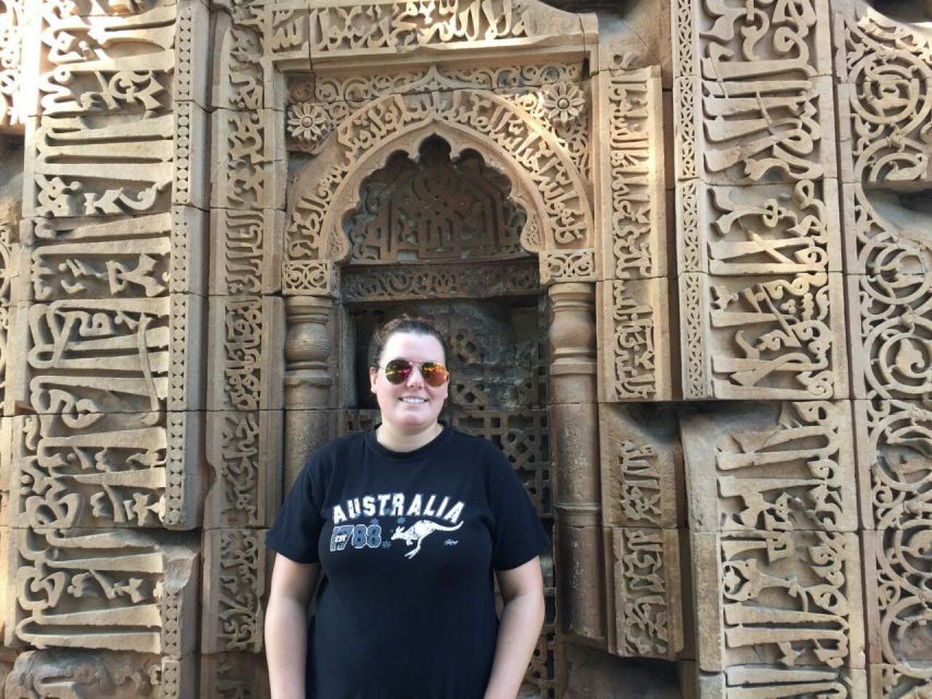 Old and New Delhi: 8-Hour Private City Tour - The Red Fort, with an important Monday warning