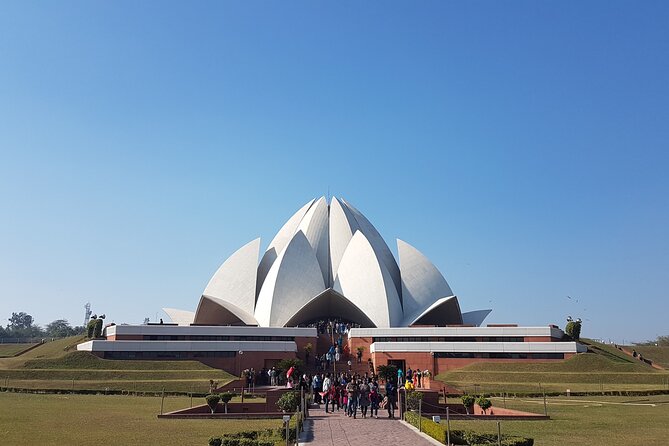 Old and New Delhi City tour - India Gate, Parliament House, and President’s Palace