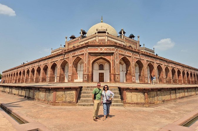 Old and New Delhi City Tour Full Day - Lunch and a pause at Connaught Place
