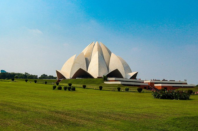 Old and New Delhi Private Guided City Tour - Chandni Chowk is the day’s most local-feeling hour