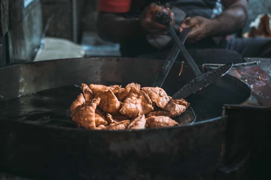 Old Delhi: 3-hour Street Food Tour - Raj kachori and the pleasure of messy food