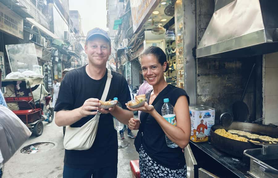 Old Delhi: 3-hour Street Food Tour - From Connaught Place to Gurudwara Sis Ganj