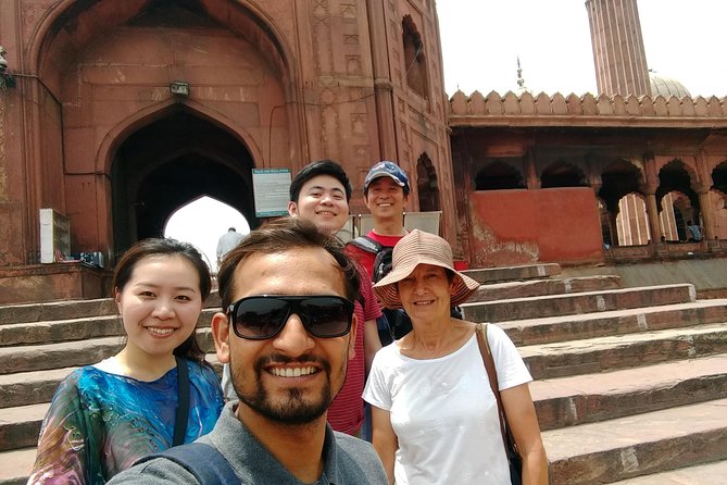 Old Delhi and Temples tour with a Local - A Private Car Makes the Route Practical
