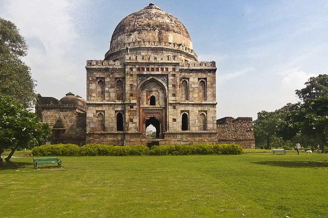 Old Delhi City Tour With Rickswa Ride! - Jama Masjid begins the historic route