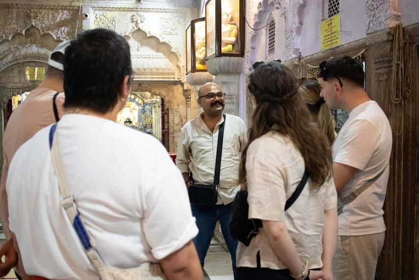 Old Delhi Food Tour: A Night Time Feast - Ballimaran, fried chicken, and an Old Delhi curry