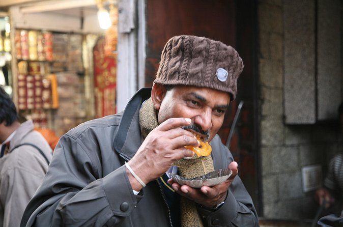 Old Delhi Food Walk by Haveli Dharampura [Private] - Chole bhature at Kanwar Ji Bhagirath Mal