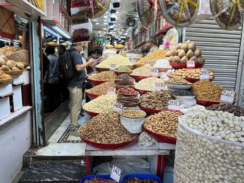 Old Delhi: Guided Street Food Tour w/ Private Transportation - Key points to know before booking
