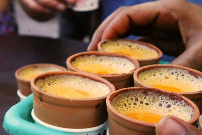 Old Delhi: Guided Street Food Tour w/ Private Transportation - Gurdwara Bangla Sahib: a quiet change of pace