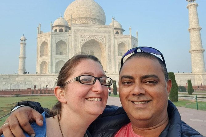 Old Delhi Heritage Walk with Rickshaw Ride - Havelis and the Everyday Old Delhi