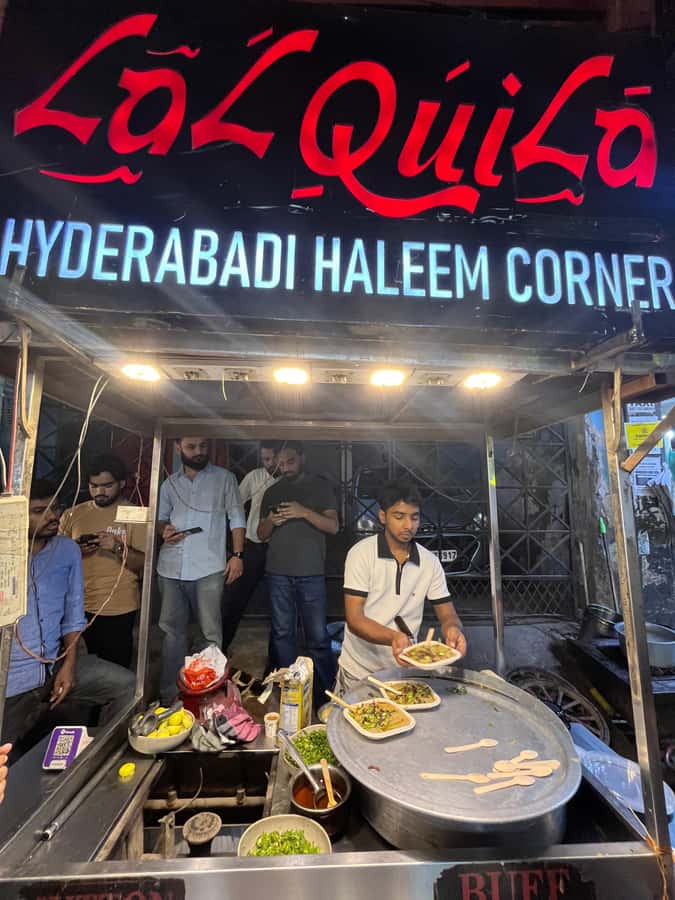 Old Delhi: Night Feast in Old Delhi Guided Food Tour - Why the guide matters here