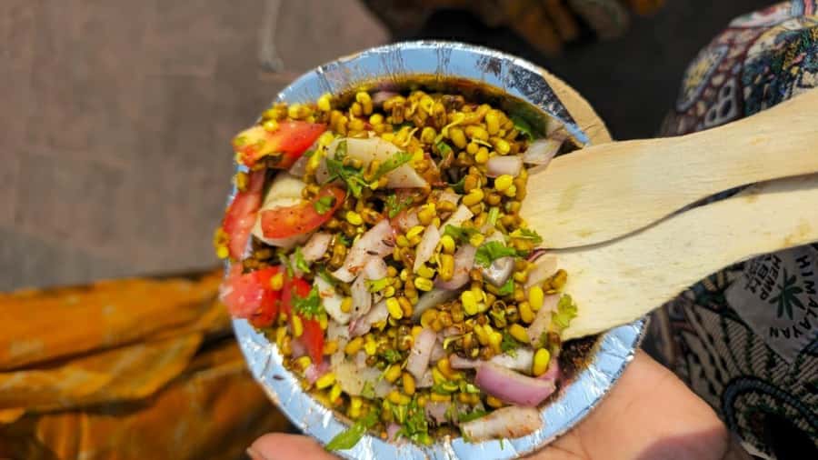 Old Delhi: Night Feast in Old Delhi Guided Food Tour - Parathas, the first serious test of your appetite