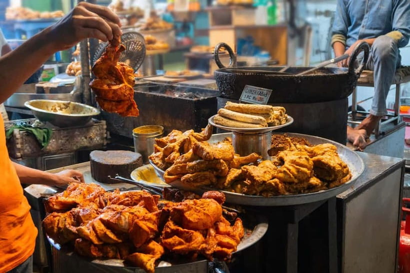 Old Delhi: Private Tour of Chandni Chowk, Tuk Tuk & Food - Seeing Chandni Chowk from a tuk-tuk