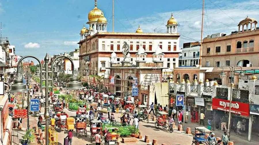 Old Delhi: Red Fort, Jama Masjid & Chandni Chowk by Tuk Tuk - Jama Masjid: a quick look at Delhi from above