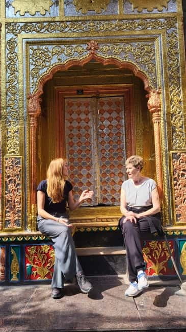 Old Delhi: Spices, Heritage and Bazaars Walking Tour - What the guide adds to the experience