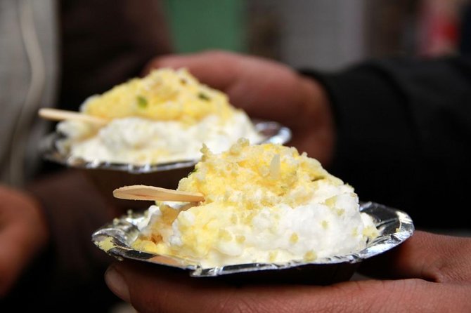 Old Delhi street Food Tour & spice market- For Indian food lover - Starting with an empty stomach in Old Delhi