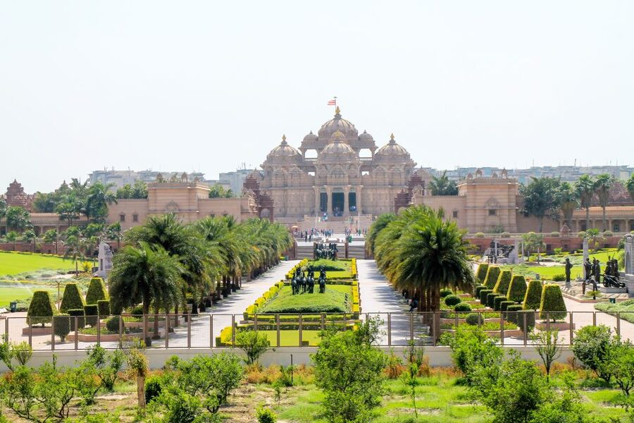 Old Delhi Temples and Spiritual Sites Private 6-Hour Tour - India Gate and the presidential residence