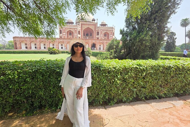 Old Delhi Tour by Tuk-Tuk Street Food and Shopping Experience - What the Private Guide and Driver Add
