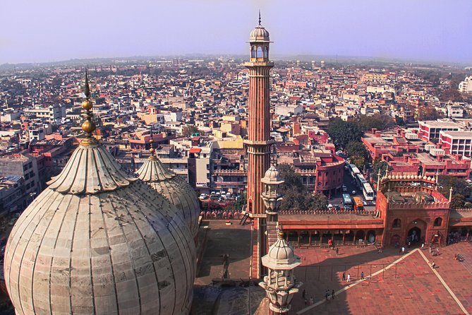 Old Delhi Tour with Local Experience - Nai Sarak and the Food Market Connection