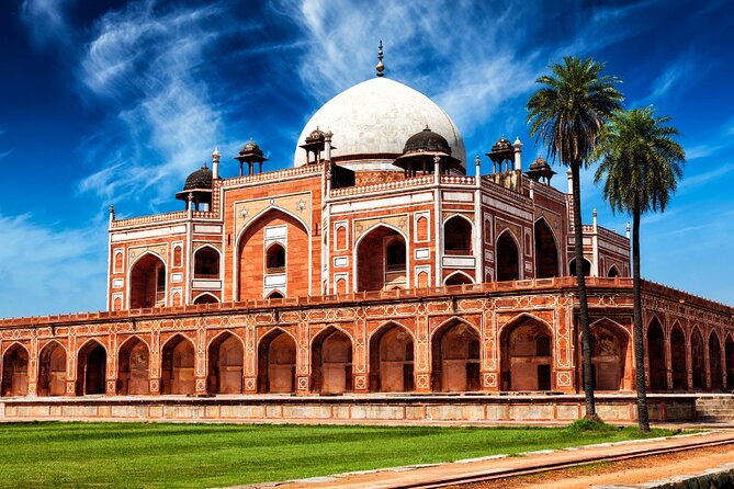 Old & New Delhi City Tour – Choose Half or Full Day Experience - Agrasen Ki Baoli is a short, unusual stop