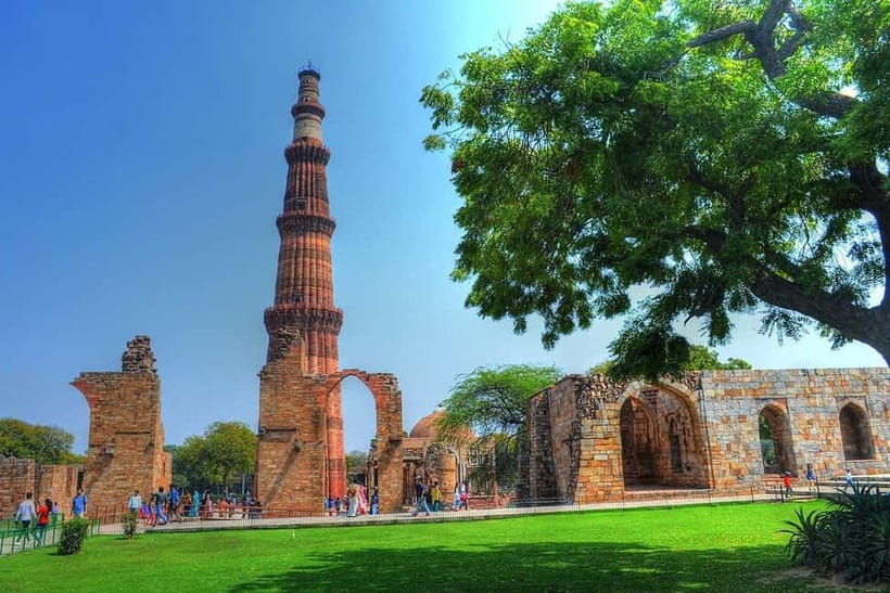 Old & New Delhi Full or Halfday Guided Tour with Street Food - India Gate and the government quarter