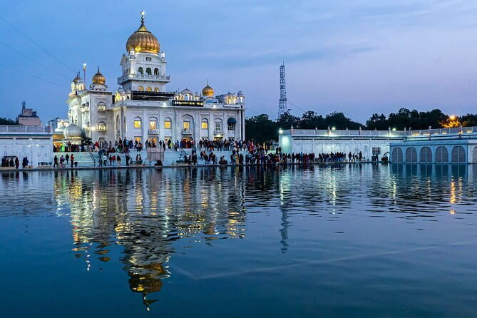Old & New Delhi Tour : Monuments , Rickshaw Ride & Local Heritage - Bangla Sahib offers a quiet pause