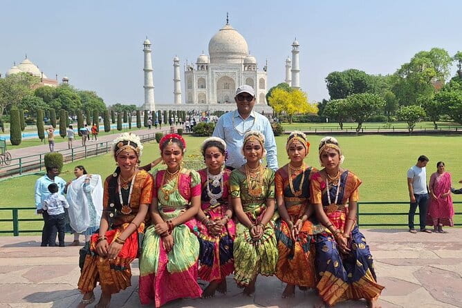 Old & New Delhi Tour : Monuments , Rickshaw Ride & Local Heritage - The Lotus Temple needs clear confirmation