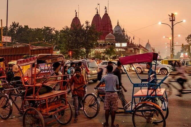 Old & New Delhi Tour : Monuments , Rickshaw Ride & Local Heritage - Jama Masjid sets the historical tone