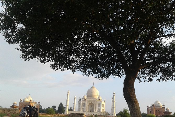 Overnight tour of Agra Taj Mahal Sunset & Sunrise from Delhi - Staying overnight at DoubleTree by Hilton Agra
