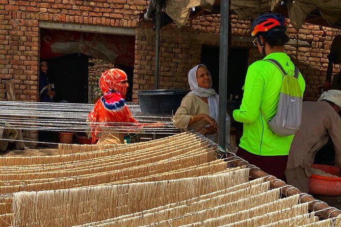 Premium Delhi Aravalli Organic Cycle Tour - A glimpse of Real and Rural India - An organic farm lunch with a local focus