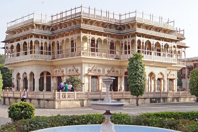 Private 3-Day Golden Triangle Tour: Delhi, Agra & Jaipur by Car - Chandni Chowk, Jama Masjid, and Khari Baoli