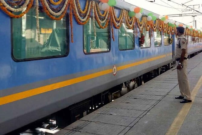 Private Agra Day Trip by Express Train -Taj Mahal & 5-Star Lunch - Why the express train makes Agra possible in a day