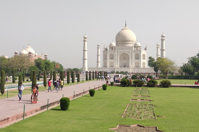 Private Agra Day Trip Taj Mahal Sunrise Tour From Delhi - Entering the Taj Mahal at sunrise