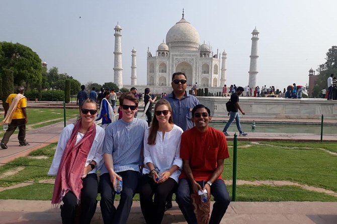 Private Agra Tour: Taj Mahal, Baby Taj & Lunch from Delhi by Car - Guides, photographs, and the personal touch