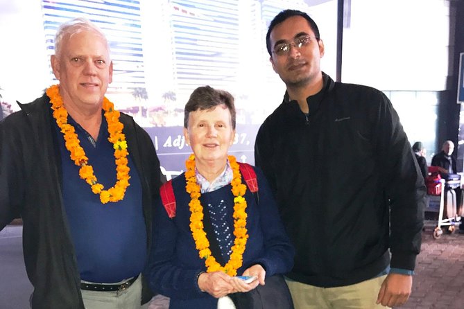 Private Airport Transfer - DEL Airport to Hotel OR Hotel to DEL Airport - Why a pre-booked Delhi airport ride helps