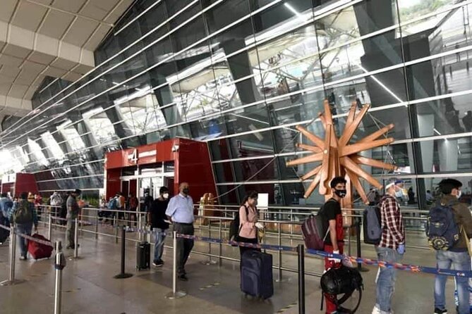 Private Arrivals From New Delhi Airport - From luggage claim to a private car