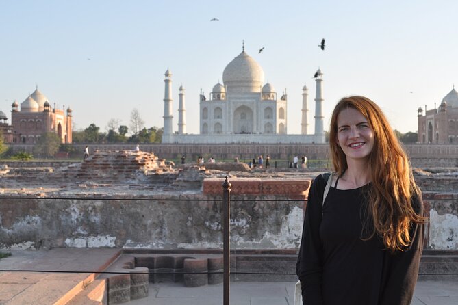 Private Car from Delhi to Taj Mahal with Driver and Local Guide - Key points at a glance