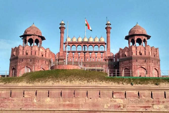 Private City Tour of New Delhi and Old Delhi - India Gate and the planned capital
