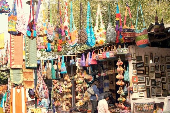 Private Custom Shopping Tour: Delhi's Bustling Markets - Delhi Shopping Starts With a Choice