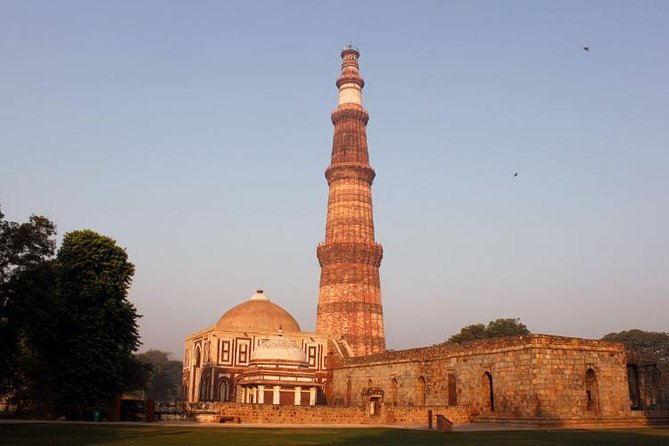 Private Custom tour of Delhi (choose from 18 places to visit) - Qutub Minar and Mehrauli’s older Delhi
