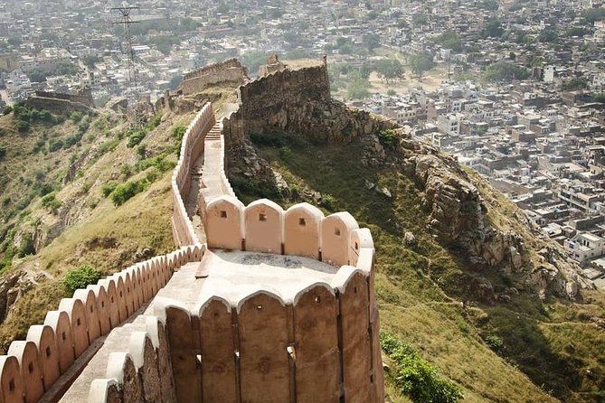 Private Day Tour Delhi To Jaipur By Train - The guide option and language questions