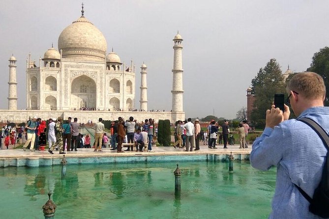 Private day tour from Delhi to Taj Mahal and Agra Fort with guide - Agra Fort and the power behind the marble