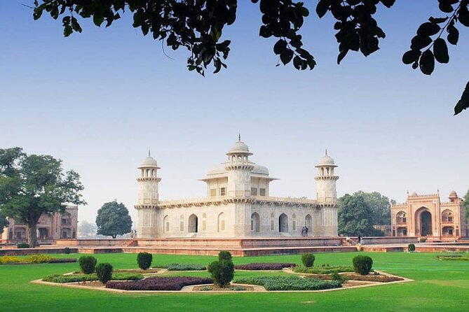 Private Day Tour Taj Mahal Agra Fort Baby Taj From Delhi By Car - Breakfast or lunch at Courtyard by Marriott