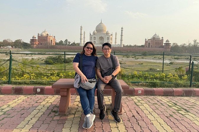 Private Day Tour to Taj Mahal and Agra fort from Delhi - Lunch, handicrafts, and shopping after the monuments