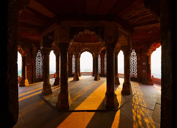 Private Day trip to Agra with Taj Mahal,Fort and lunch at 5 Star - Practical details for a smoother day